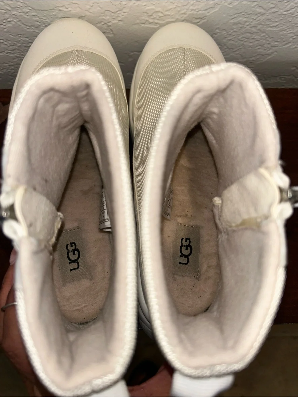 UGG Women's White Yose Zip Fleece Lined Snow Boots Size 7